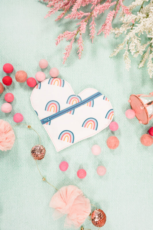 Heart Zipper Pouch Pattern and Tutorial
