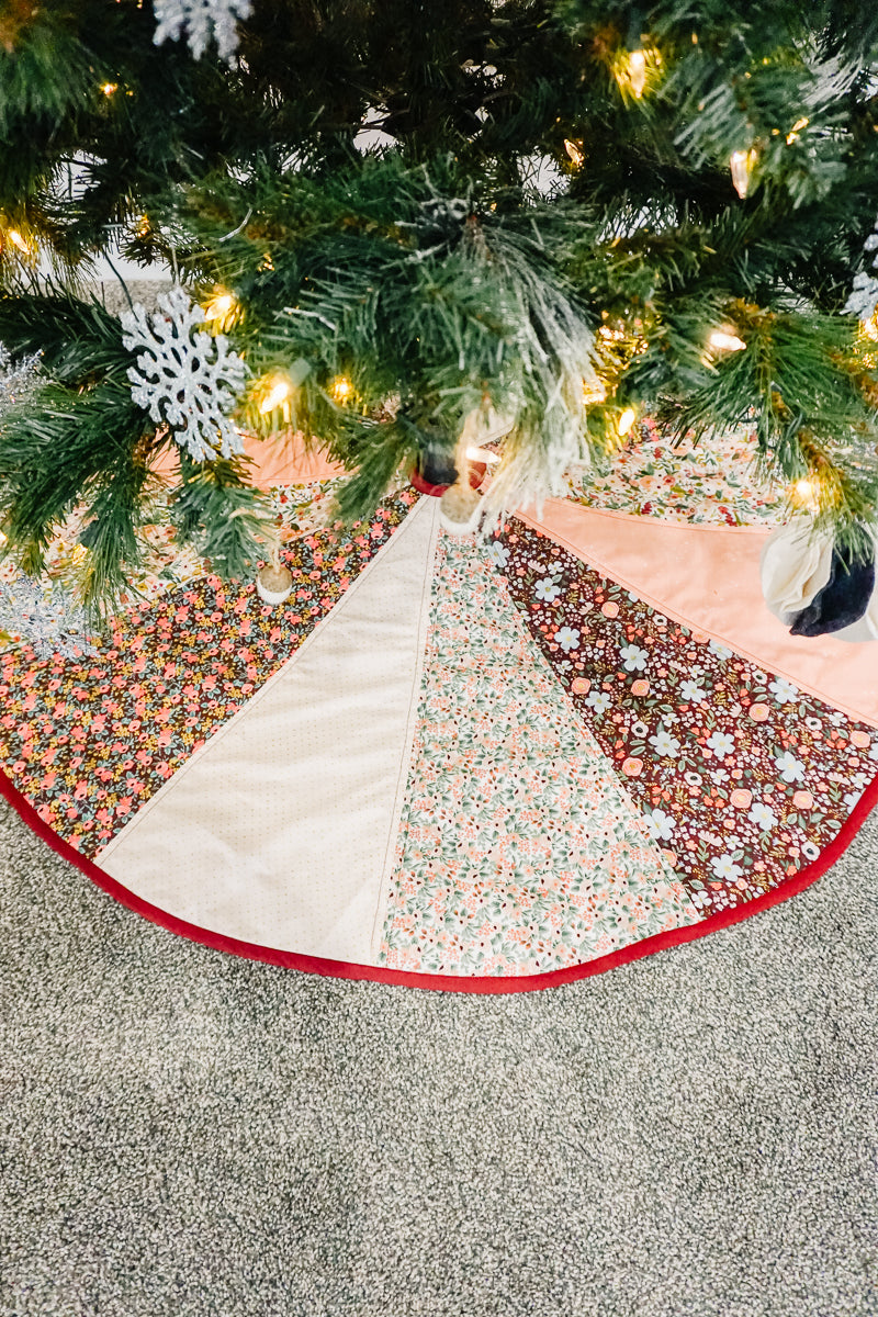 12 Piece Christmas Tree Skirt Sewing Pattern