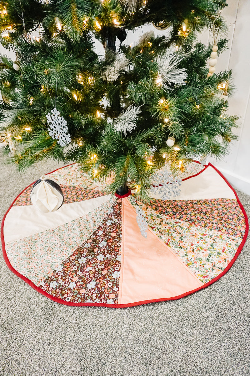 12 Piece Christmas Tree Skirt Sewing Pattern