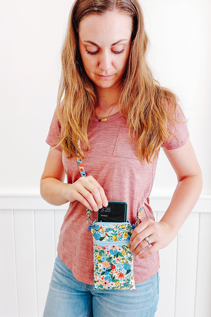Cell Phone Bag Pattern and Tutorial