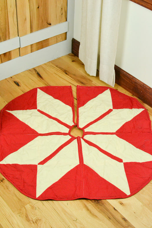 Quilted Fair Isle Tree Skirt Pattern and Tutorial