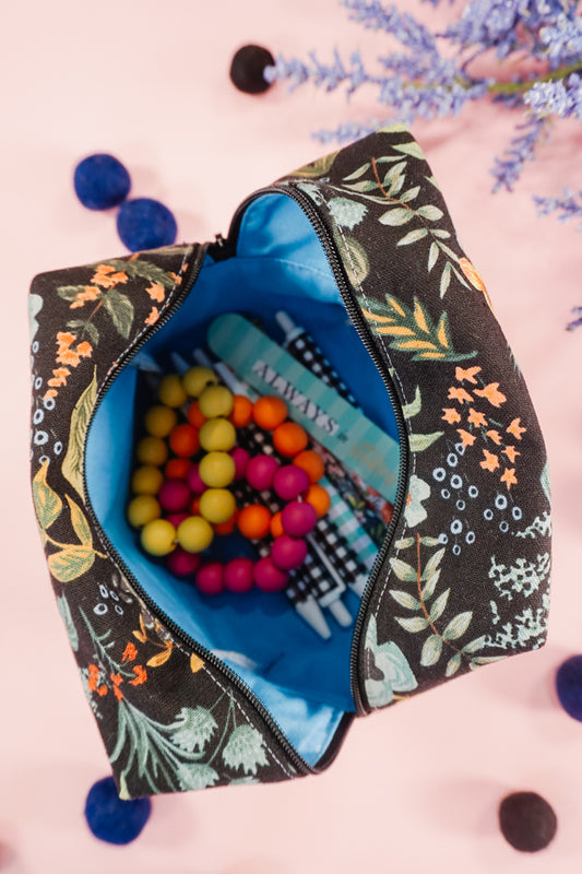 Box Zipper Pouch Pattern and Tutorial